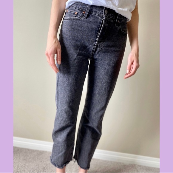 Levi’s wedgie straight leg